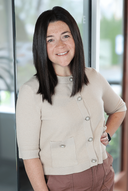 Headshot of Kathryn Minzola
